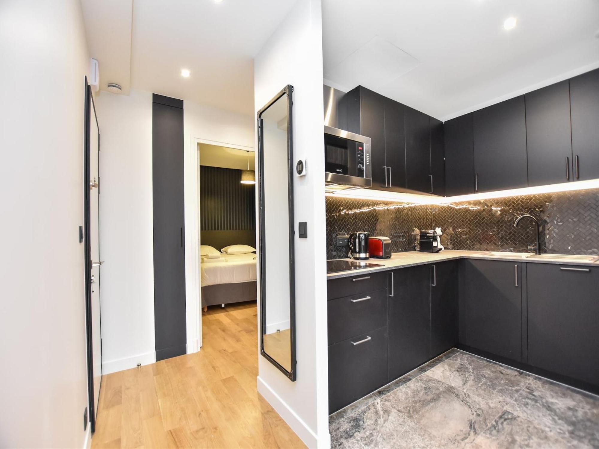 Authentic - 2br 6p - Near Opera Garnier Apartment *